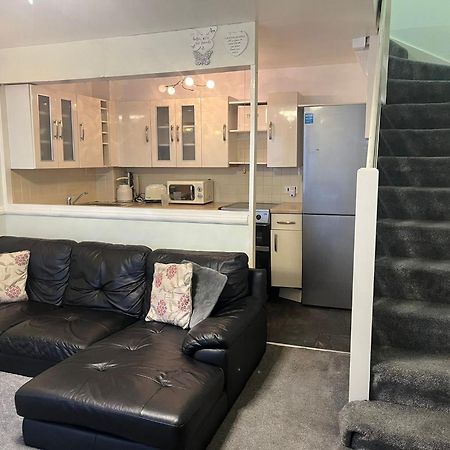 NorwoodLondon 1 Bed Cosy Houseアパートメント エクステリア 写真