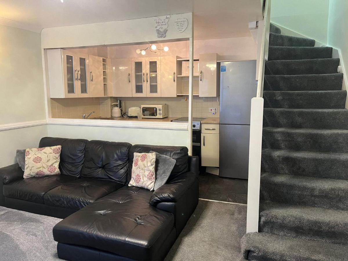 NorwoodLondon 1 Bed Cosy Houseアパートメント エクステリア 写真