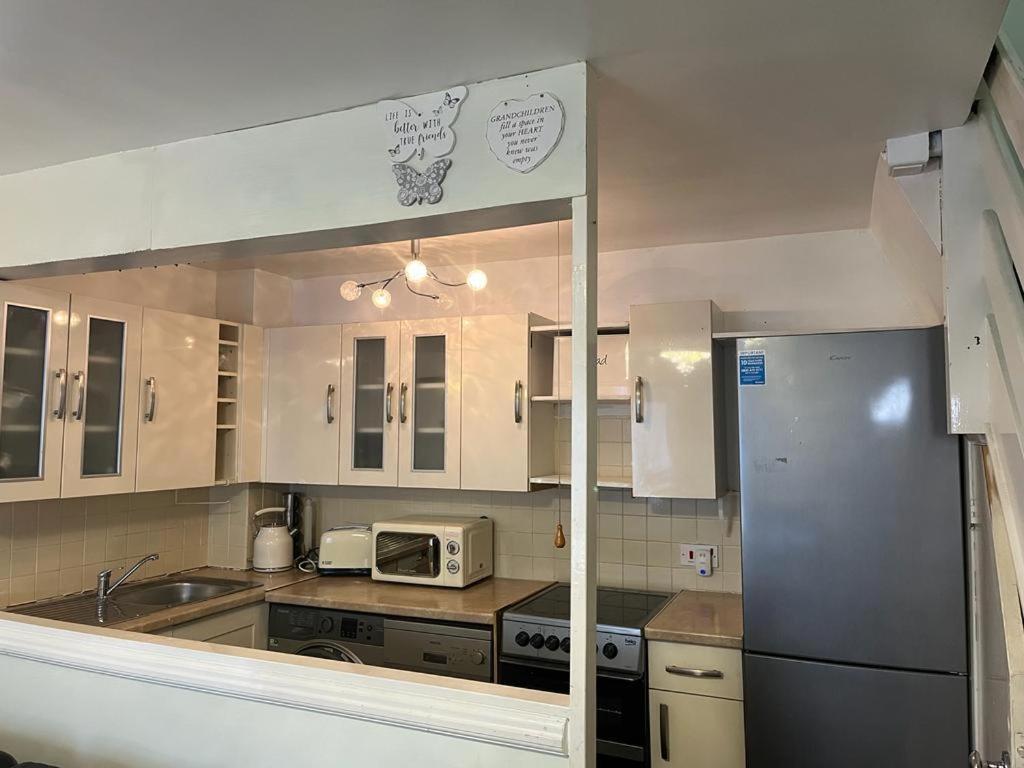NorwoodLondon 1 Bed Cosy Houseアパートメント エクステリア 写真