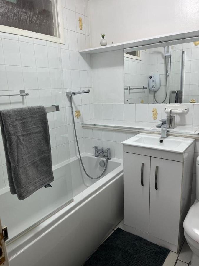 NorwoodLondon 1 Bed Cosy Houseアパートメント エクステリア 写真